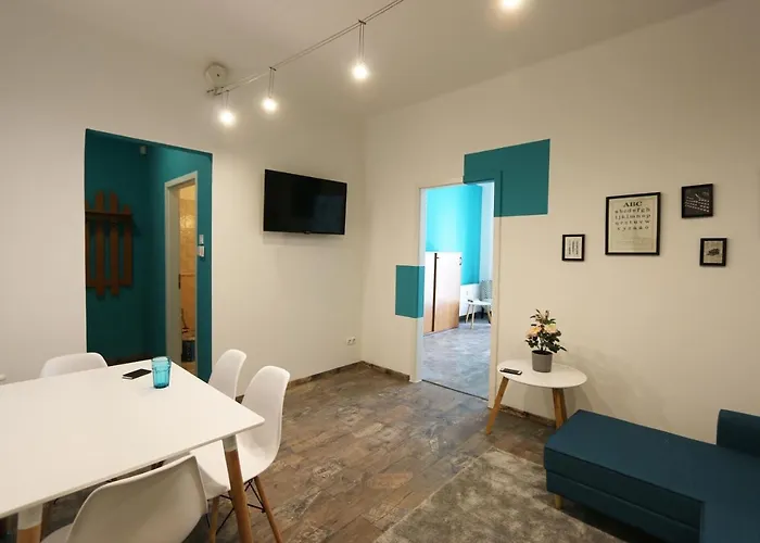 Apartment West End