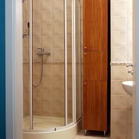 West End Apartment *